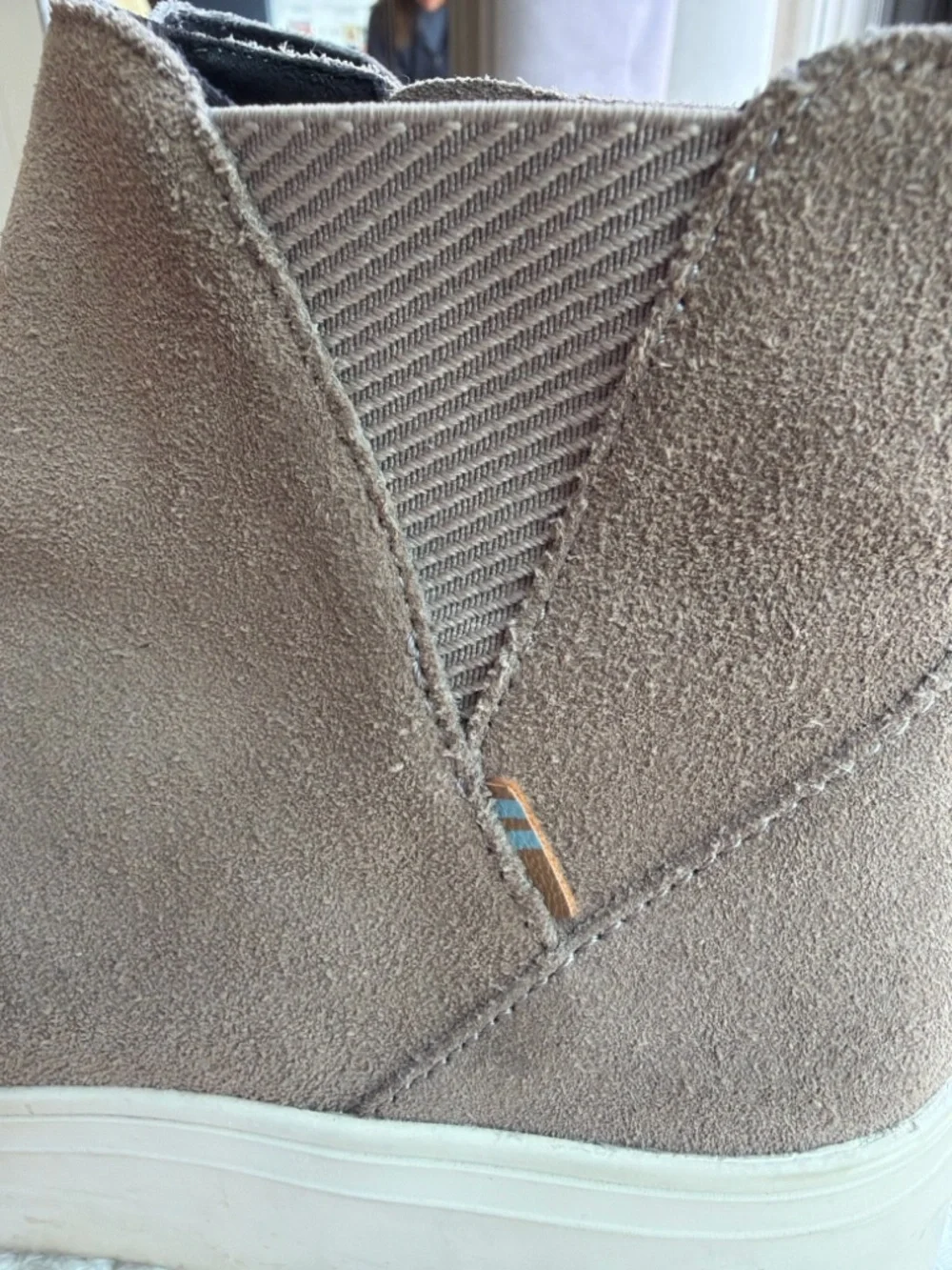 TOMS Kelsey Suede Ankle Boots Taupe Platform Zip Bootie Women’s 7.5
